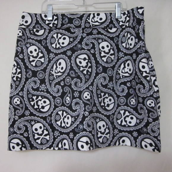 Loudmouth Dresses & Skirts - Loudmouth Ladies Skull Crossbones Skirt Skort Golf